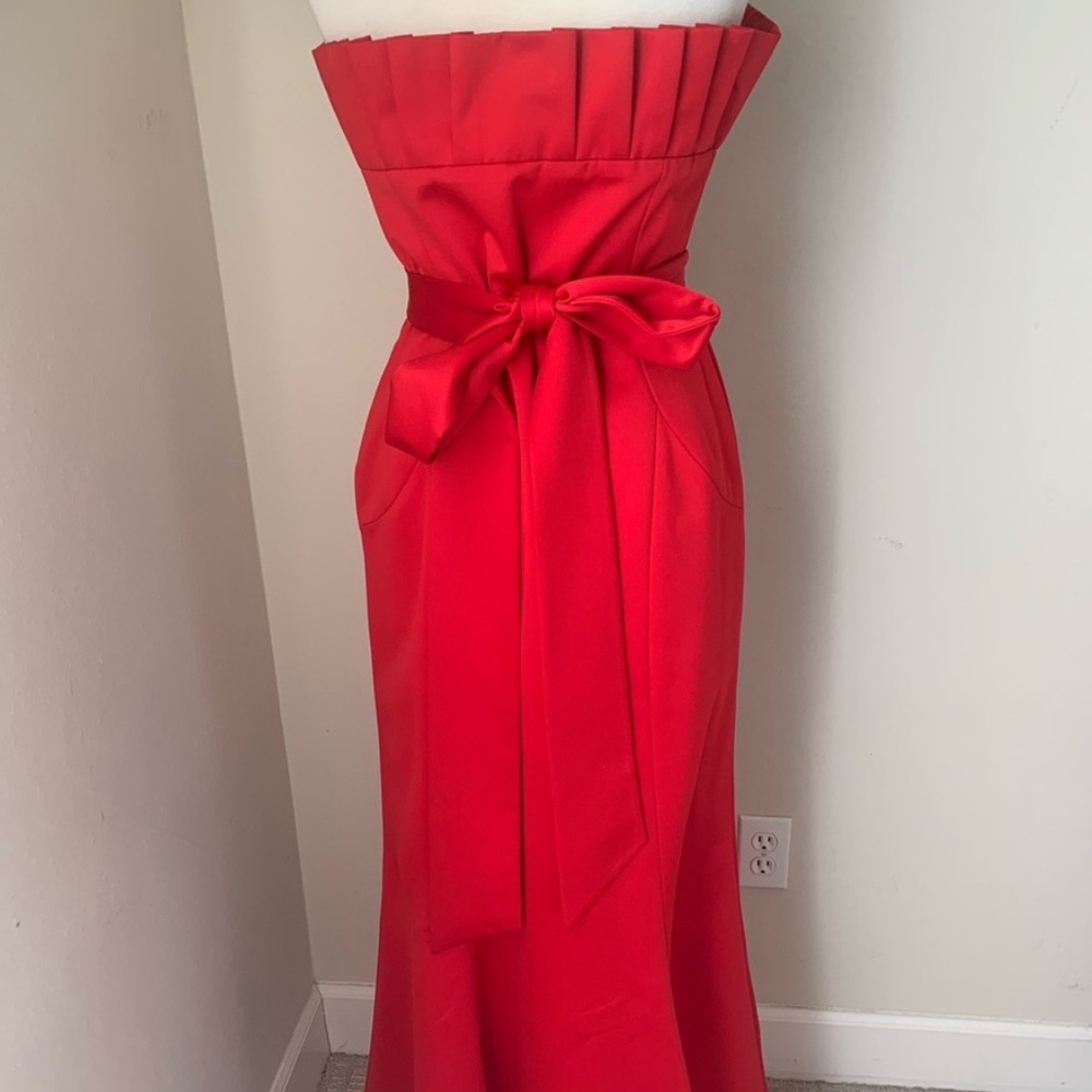 Gorgeous Red Laundry By Shelli Segal Formal Gown - Picture 7 of 7